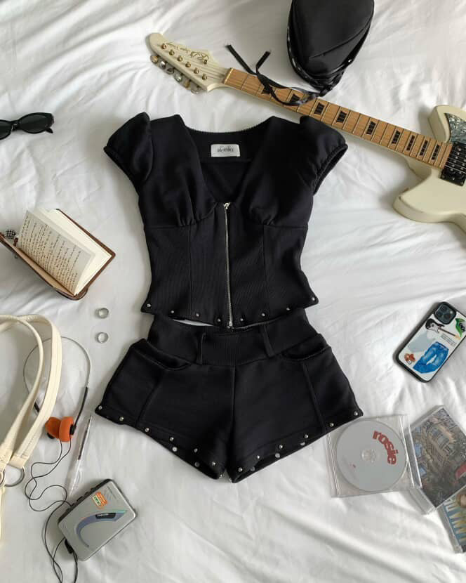 BLACK JINIE SHORT